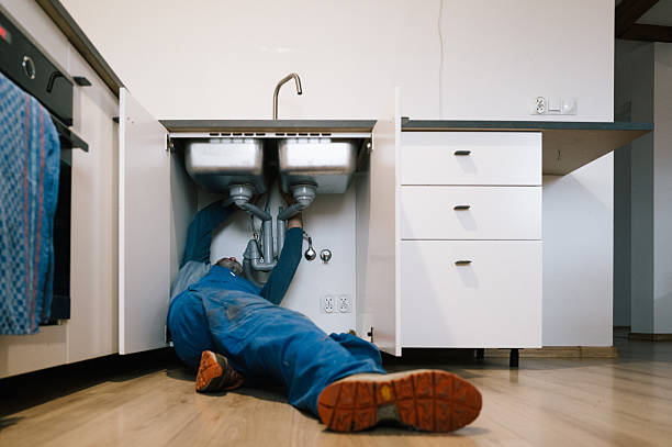 Professional Leak Detection technician working in Olmsted, IL